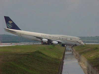 Accident d'un Boeing 747-368 de  Saudi Arabian Airlines - Kuala Lumpur, Malaisie