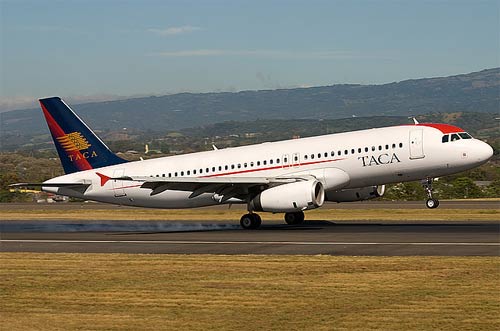 Aircraft similar to the one which crashed (Airbus A320-233)