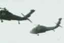 Les deux hélicoptères Black Hawk se percutent en plein vol