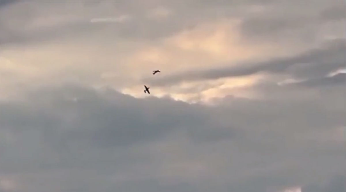 Two Zlin Z-526s collide in mid-air during an airshow in Germany