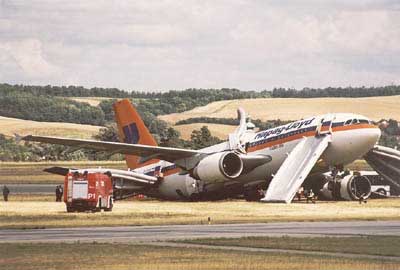 Hapag Lloyd Airbus A310-304 plane crash - Vienna, Austria