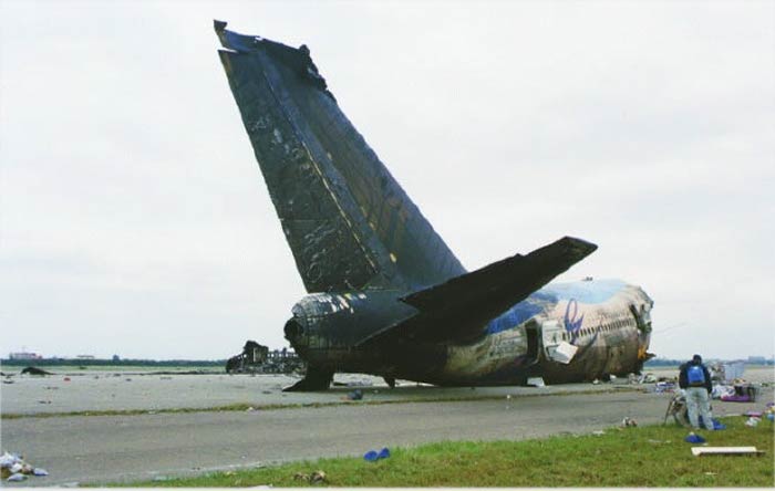 Singapore Airlines Boeing 747-412 plane crash - Taipei, Taiwan