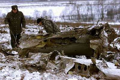 Photos du crash de l'Ilyushin IL-18 d'IRS Aero