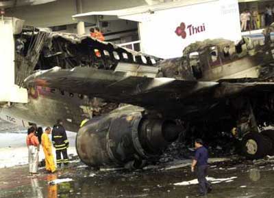 Photos du crash du Boeing 737 de Thai Airways International