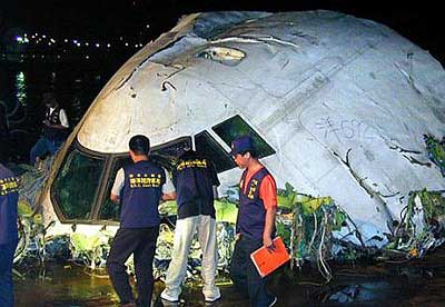 China airlines Boeing 747-209B plane crash - off Penghu, Taiwan