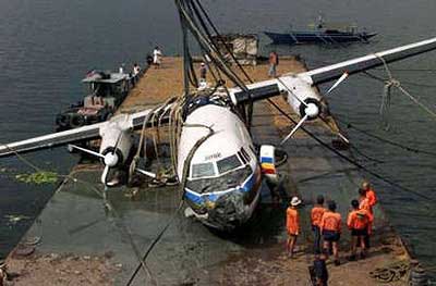 Photos du crash du Fokker F-27 Friendsh de Laoag Airlines