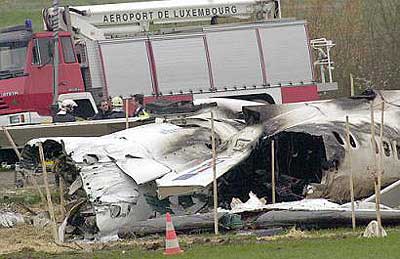 Photos du crash du Fokker F-50 de Luxair