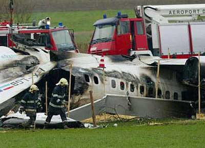 Photos du crash du Fokker F-50 de Luxair