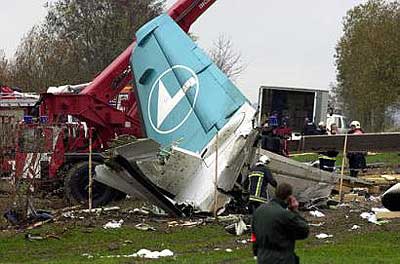 Photos du crash du Fokker F-50 de Luxair