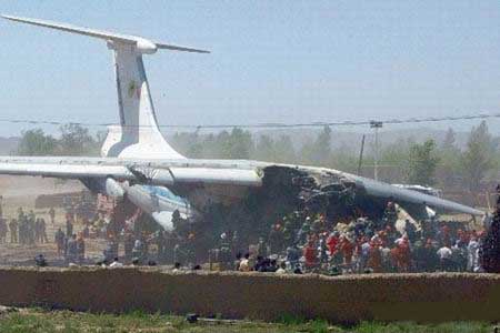 Photos du crash de l'Ilyushin IL-76TD d'Azal Avia Cargo