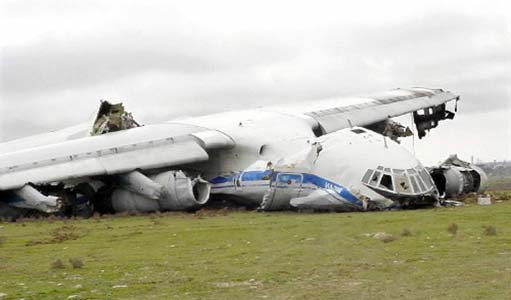 Photos du crash de l'Ilyushin IL-76MD d'Azov Avia