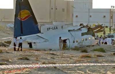Photos du crash du Fokker F-50 de Kish Air