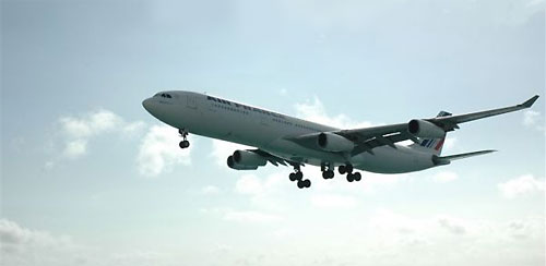 Aircraft similar to the one which crashed (Airbus A340-313)