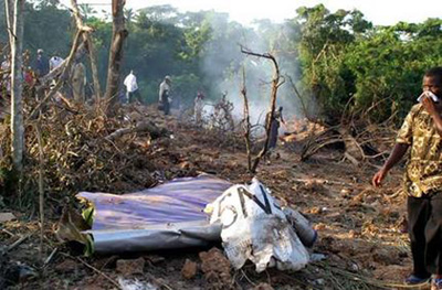 Photos du crash du Boeing 737 de Bellview airline
