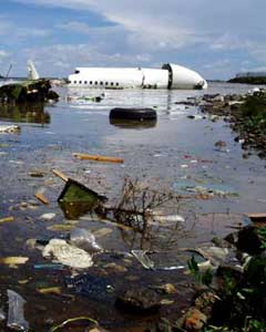 Accident d'un Boeing 707-3K1C de  Cargo Plus Aviation - Entebbe, Ouganda