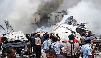 Mandala Airlines Boeing 737-230 plane crash - Medan, Indonesia
