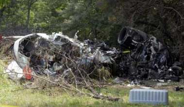 Photos du crash du Canadair CRJ-100 de Comair (Delta Airlines)