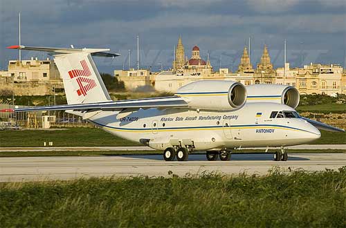 Antonov AN-74 Avion de même type que celui accidenté (Antonov AN-74)