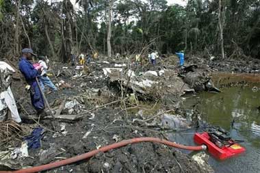 Photos du crash du Boeing 737 de Kenya Airways