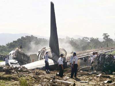 Garuda Indonesia Airways Boeing 737-497 plane crash - Yogyakarta, Indonesia