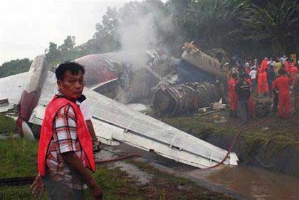 Photos of the One-Two-Go Airlines MD-82 crash