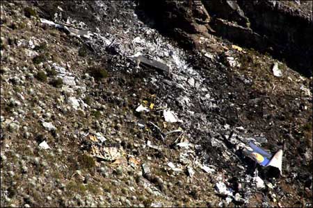 Photos du crash de l'ATR-42 de Santa Barbara Airlines