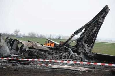 Photos du crash de l'Antonov 32 de Kata Air Transport