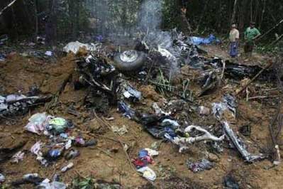 Photos du crash de l'Antonov 28 de Blue Wing Airlines