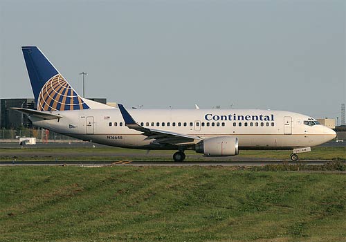 Aircraft similar to the one which crashed (Boeing 737-524)