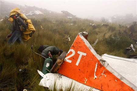 Photos of the Conviasa Boeing 737 crash