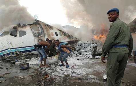 Photos du crash du DC-9-51 d'Hewa Bora Airways