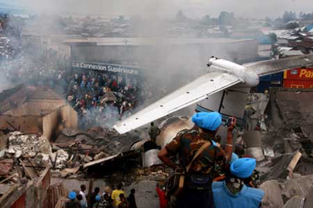 Photos du crash du DC-9-51 d'Hewa Bora Airways