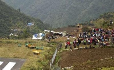 Photos du crash du DHC-6 Twin Otter 300 d'Yeti Airlines