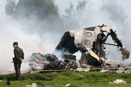 Photos du crash du Boeing 747 cargo de Kalitta Air