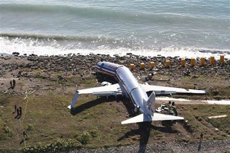Photos of the American Airlines Boeing 737 crash