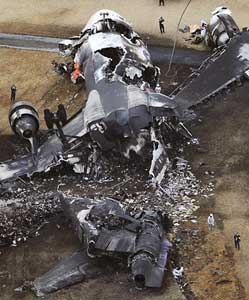 Photos du crash du MD-11F de FedEx