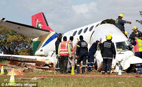 Photos du crash du BAe Jetstream J-41 de SA Airlink