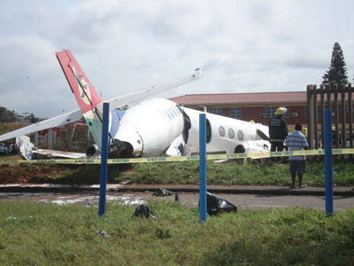 Photos du crash du BAe Jetstream J-41 de SA Airlink