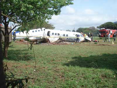 Photos du crash du BAe Jetstream J-41 de SA Airlink