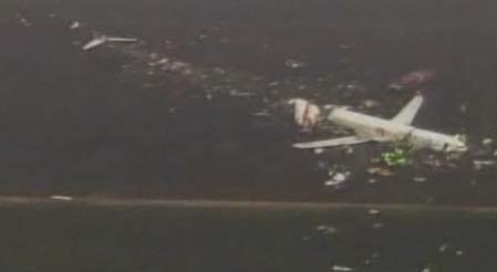 Photos of the Türk Hava Yollari Boeing 737 crash
