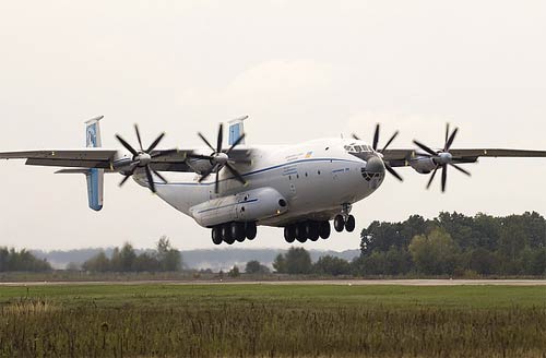 Avion de même type que celui accidenté (Antonov AN-22)