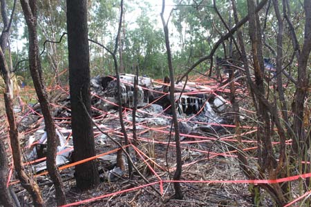 Photos du crash de l'Embraer 120ER d'Airnorth