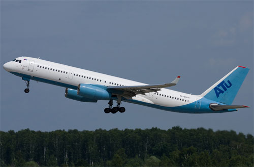 Aircraft similar to the one which crashed (Tupolev TU-204-100)