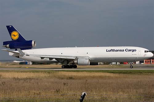 Aircraft similar to the one which crashed (MD-11F)