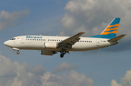 Aircraft similar to the one which crashed (Boeing 737-322)