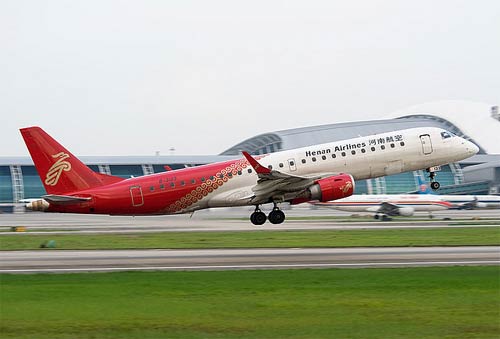 Aircraft similar to the one which crashed (Embraer 190-100LR)
