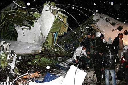 Photos du crash du Boeing 727 d'Iran Air