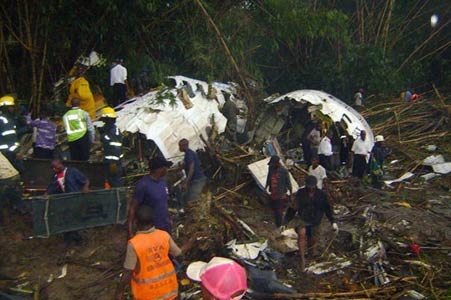 Photos du crash du Boeing 727 d'Hewa Bora Airways