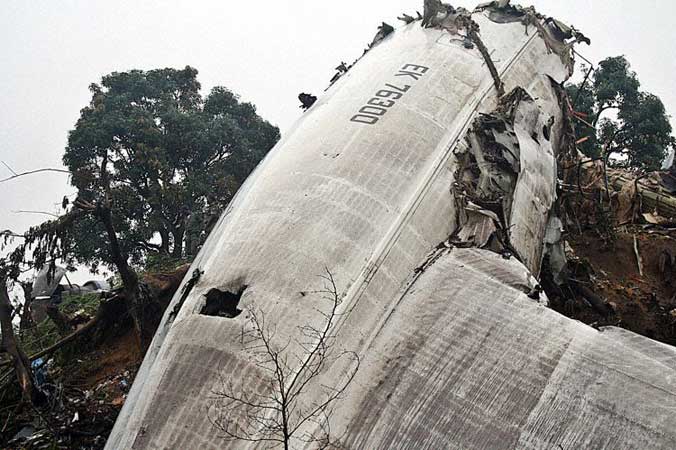 Photos du crash de l'Ilyushin IL-76T d'Aero Service