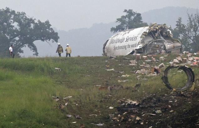 Photos of the UPS Airbus A300F4 crash
